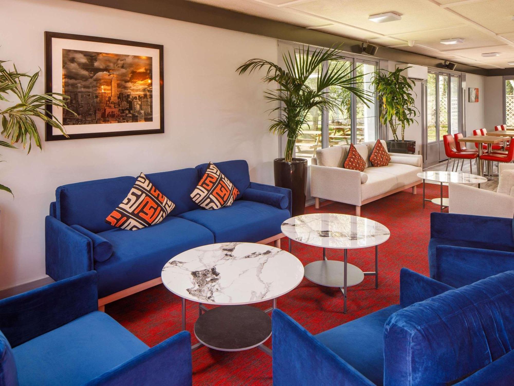 Ibis South Hotel 2*